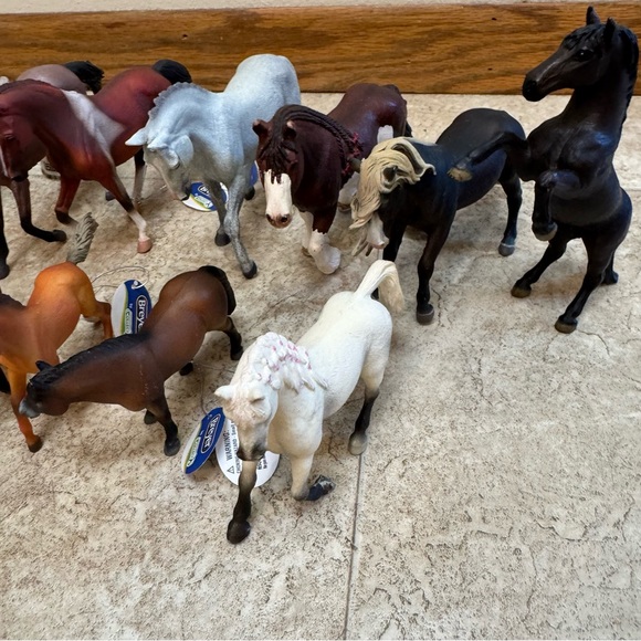 Breyer & Schleich Horse Lot of 14 Various Horses & Foals Animal Figures - Picture 5 of 7